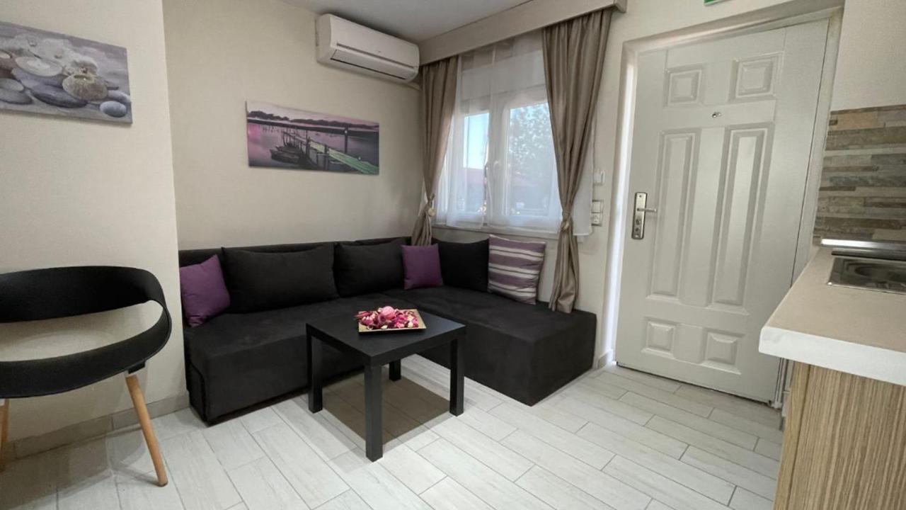 Luxrooms Ofrinion Exterior photo
