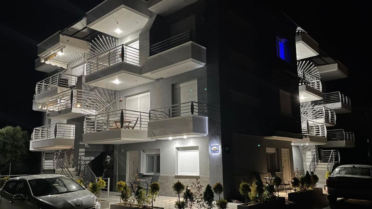 Luxrooms Ofrinion Exterior photo