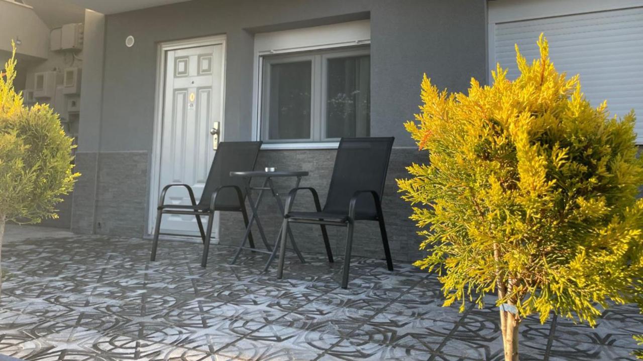 Luxrooms Ofrinion Exterior photo