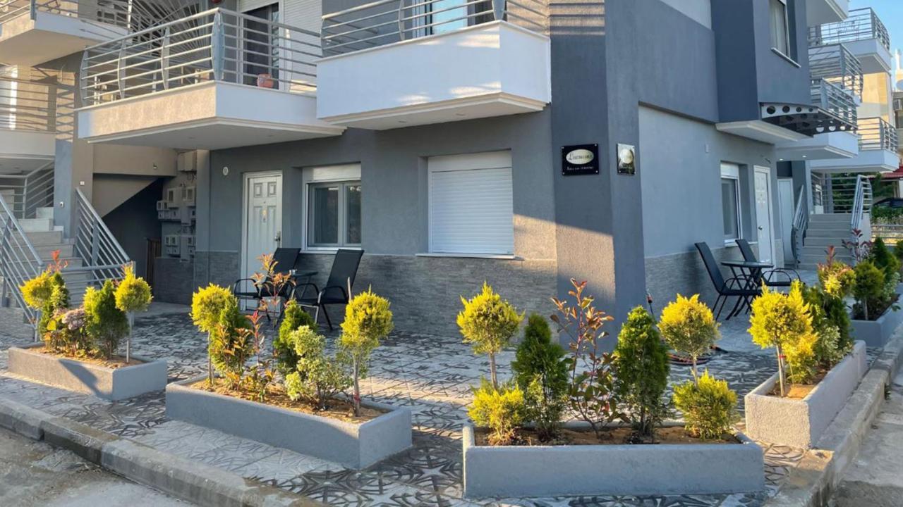Luxrooms Ofrinion Exterior photo